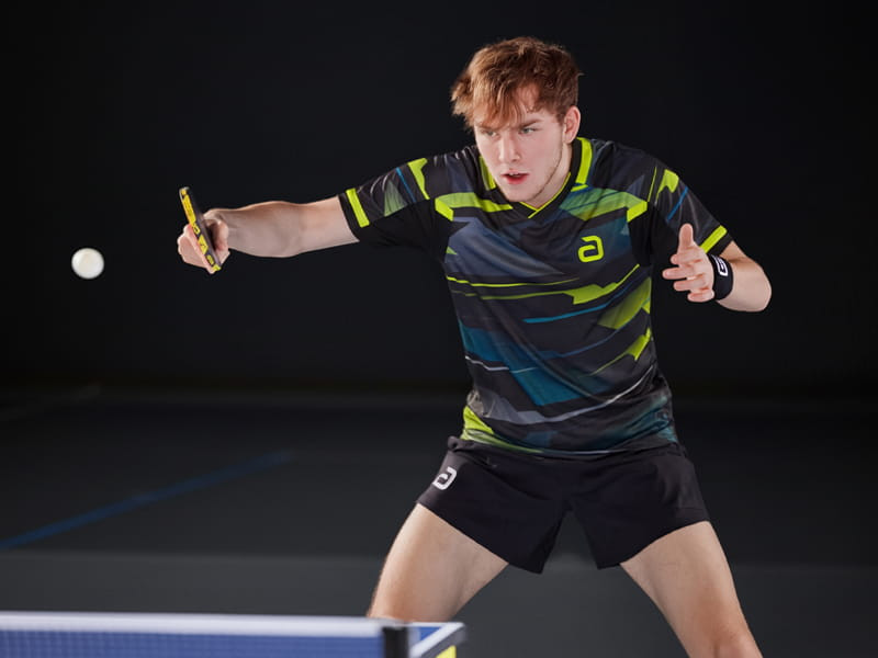 ANDRO Polo SANGAI Noir/Jaune